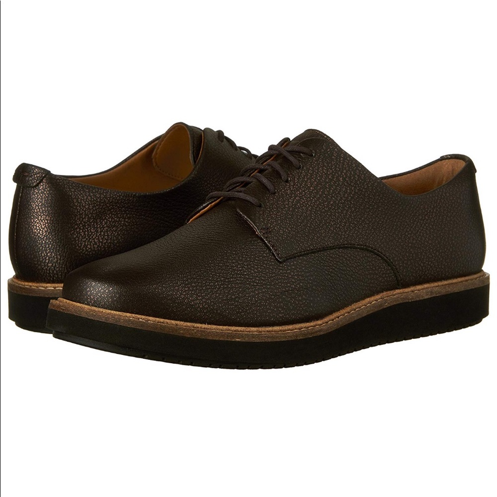 NWOT Clarks Glick Darby Oxford Flat